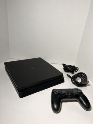 Sony PlayStation 4 PS4 Slim 1TB Cables y Controller Mando